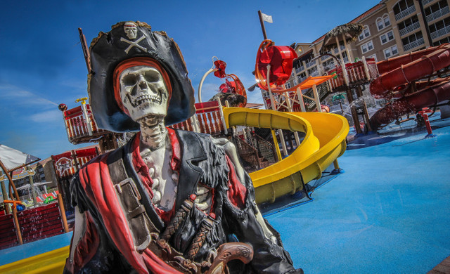 Pool at an Orlando water park hotel | Water park resorts in Florida - Ship Wreck Island Water Park | Westgate Villas Resort & Spa