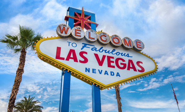 Las Vegas Hotel Deals and Specials - Welcome to Las Vegas Sign