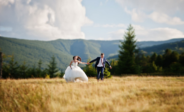 Gatlinburg vacation package for couples - Smoky Mountains