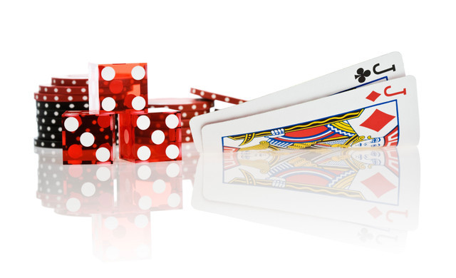 Table Games at our Las Vegas Hotel and Casino | Dice and Cards