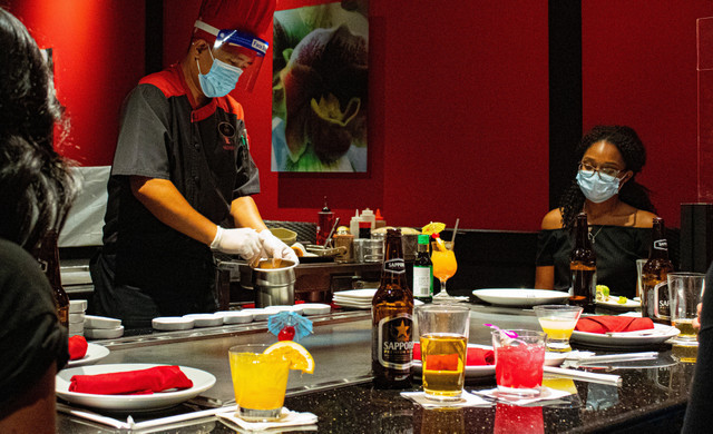 Cenas seguras y sabrosas | Comer Hibachi en Benihana