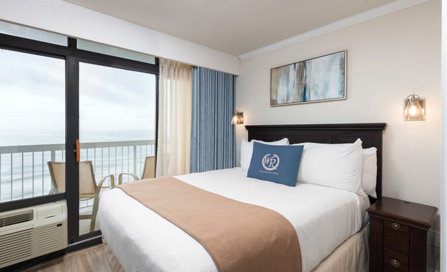 Habitación recientemente renovada en Westgate Myrtle Beach | Amplia habitación con vista al mar