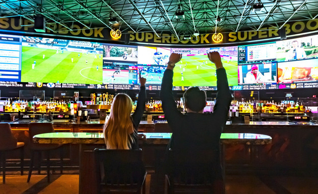 SuperBook Weekly Sports Betting - Westgate Las Vegas