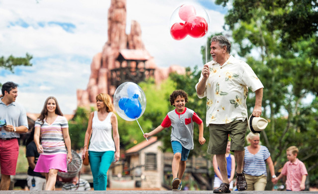 Kissimmee Hotel Florida Resident Discounts | Villa Bedroom