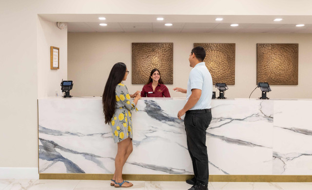 Conozca el Palacio | Lobby del Westgate Palace Resort