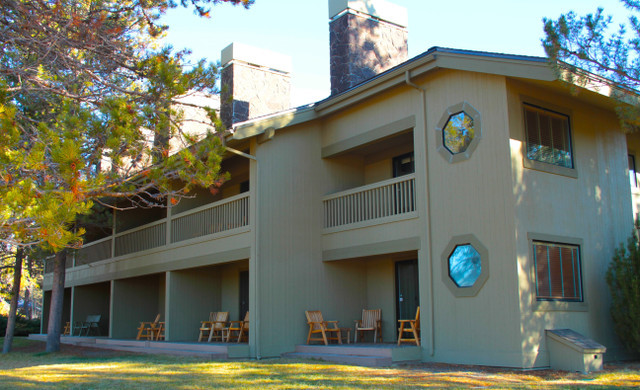 VI Resorts - Pines en Sunriver - Edificio