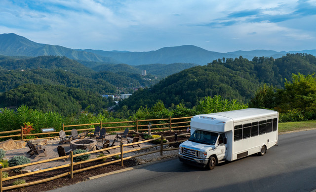 Gatlinburg Vacation | Indoor Waterpark at Smoky Mountain Resort