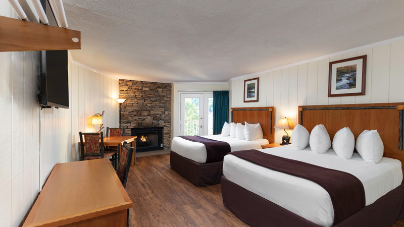 Accommodation Option -river-view-signature-queen-guestroom