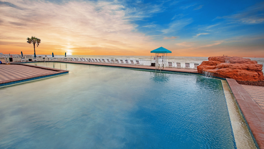 Piscina frente a la playa de Daytona