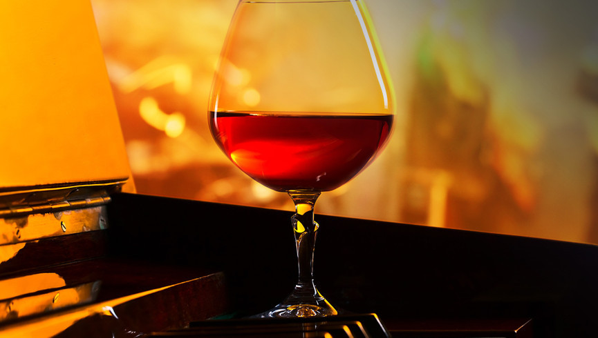 Best Things To Do At Night In Park City Utah | Piano Bar At Our Hotel In Park City