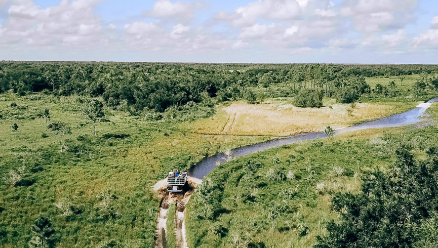 Swamp Buggy ride cross Westgate River Ranch Resort & Rodeo