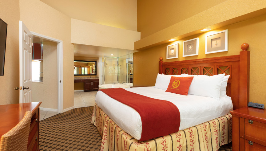 Spacious Villas with King Bed - Westgate Vacation Villas Resort