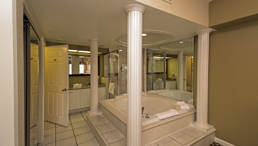 Bathroom with Jetted Tub - Luxury Villas in Orlando Westgate Town Center Resort