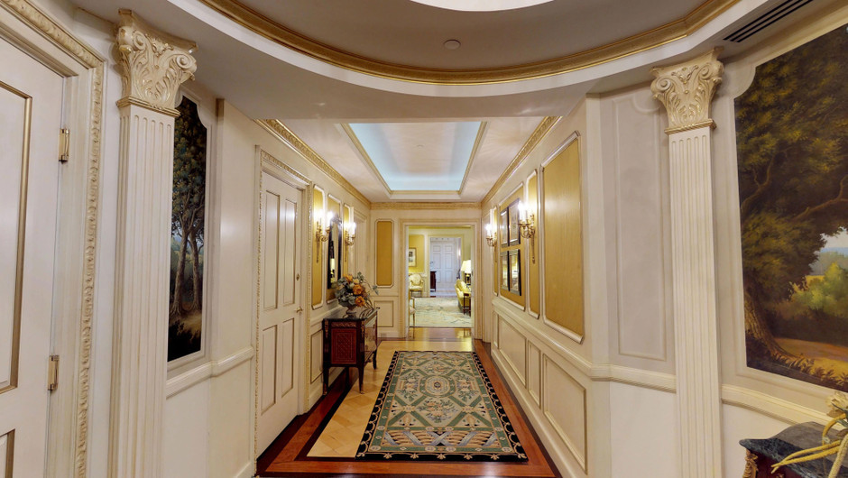 Hall area in the Ambassador Villa - Westgate Las Vegas Resort & Casino