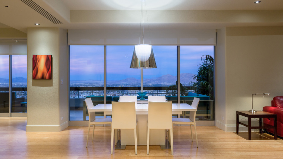 Dining Area with city views in the Desert Suite - Westgate Las Vegas Resort