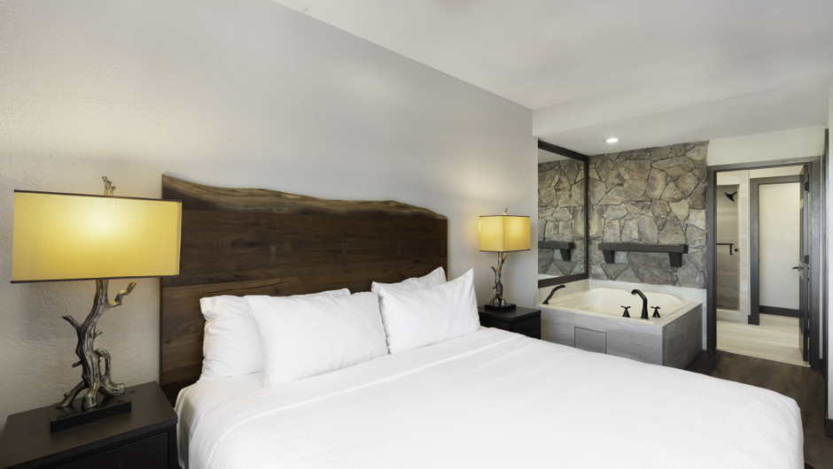 Signature One-Bedroom Villa Bath View 