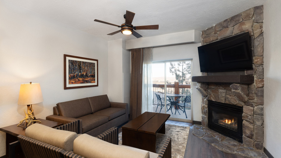 park city balcony hotel room suite mountain view - westgate park city