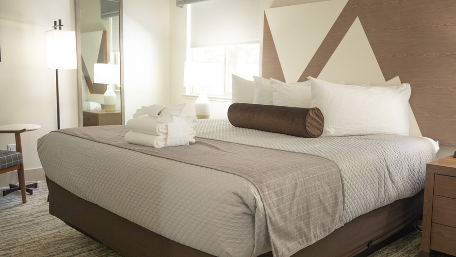 King Bed Accommodations Nevada Hotel Resort  - Tahoe Trail