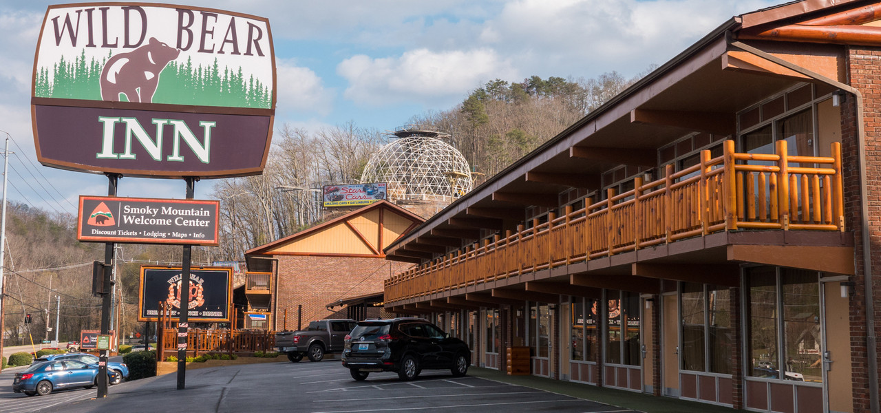 Perfil lateral de Wild Bear Inn