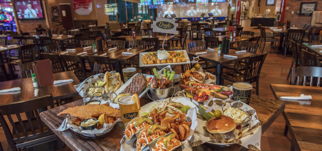 Verlengen Kennis maken optocht Drafts Sports Bar & Grill | Westgate Lakes Resort & Spa in Orlando Florida  | Westgate Resorts