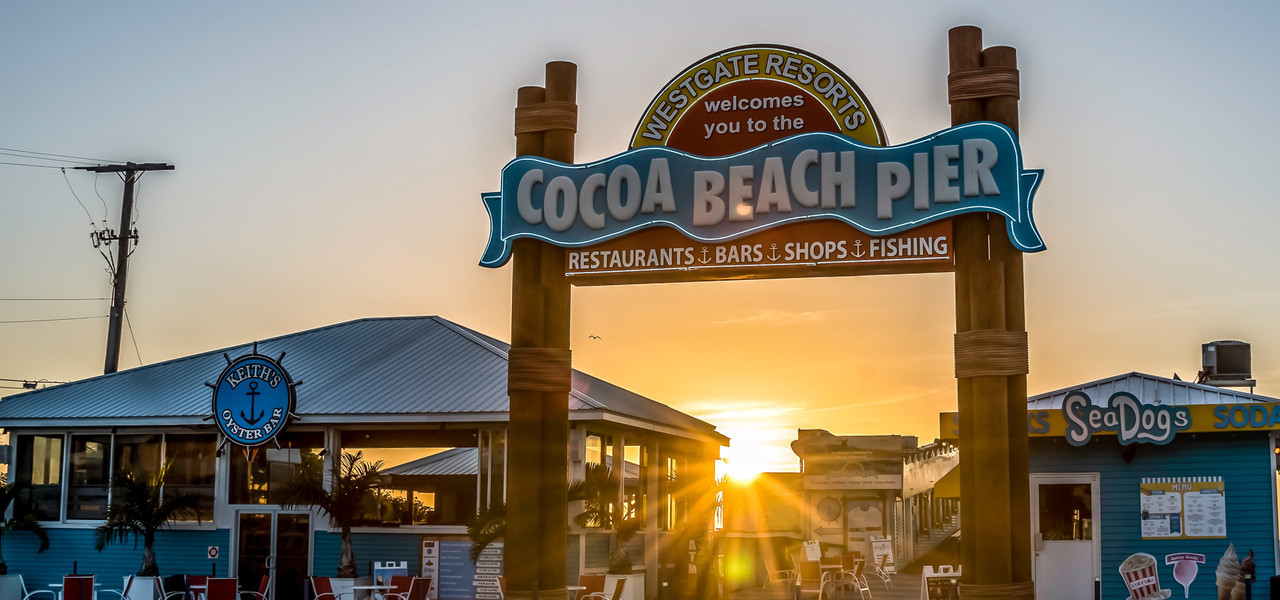 is cocoa beach pier dog friendly