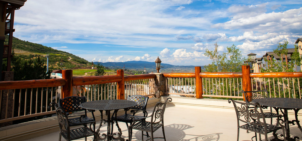 Up To $100 Free Resort Credit at Westgate Park City - Dining Mountain View