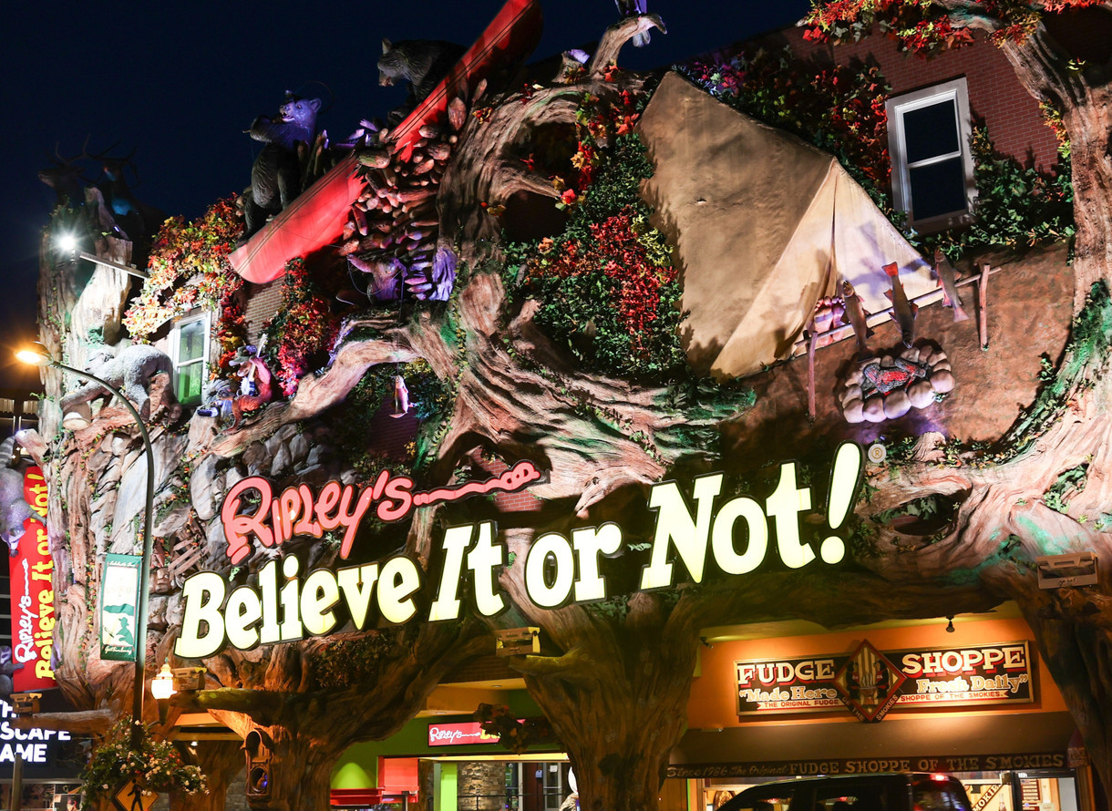 All About Ripley's Believe It or Not Museum in Branson—Weird Displays, Game  Park, and Visitor