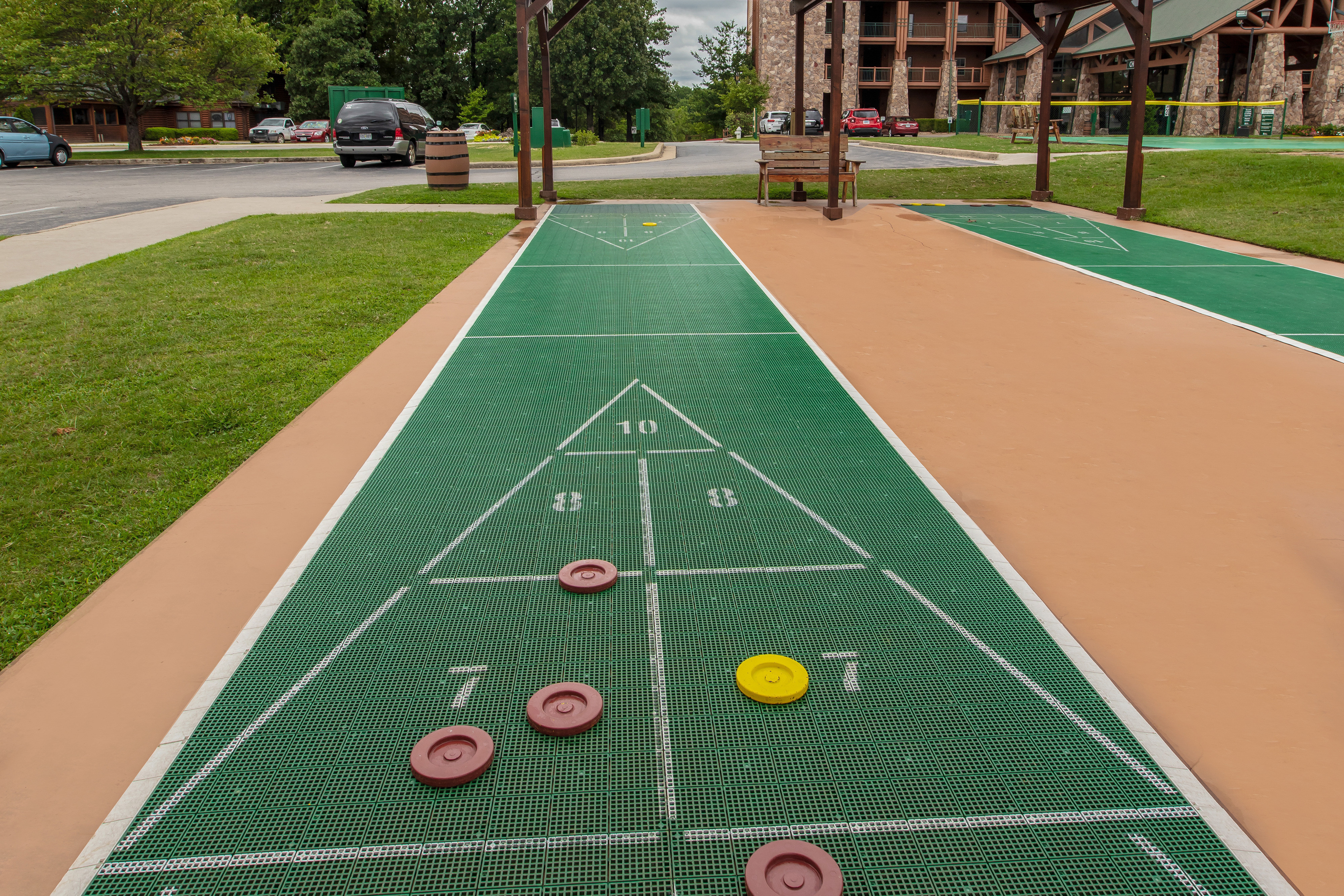 Wetsgate Branson Woods - Shuffleboard