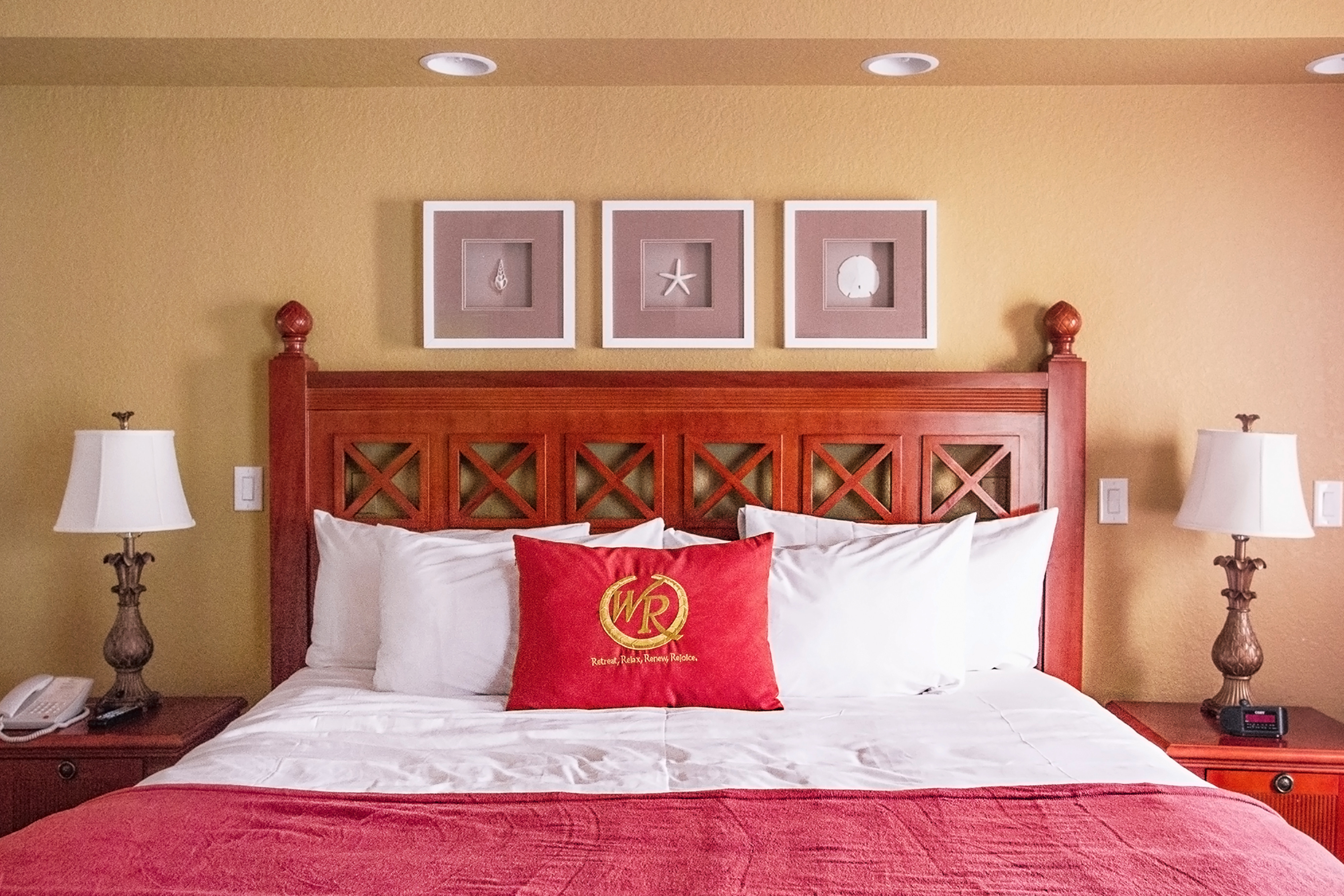 Living Area in Deluxe Studio Villa | Westgate Town Center Resort & Spa | Westgate Resorts