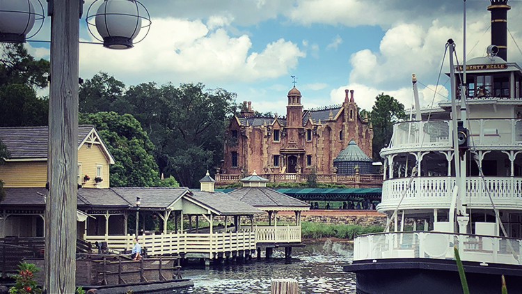 Walt Disney World Haunted Mansion | Westgate Resorts Travel Blog