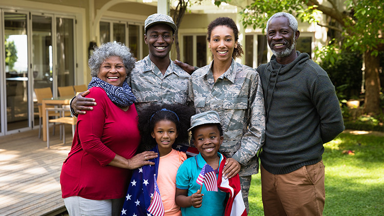 Vacaciones en bloque para familias de militares - Reunión militar