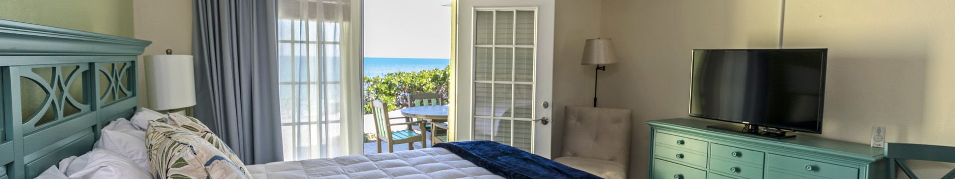 Bedroom in the Coastal Suite - Sea View Inn