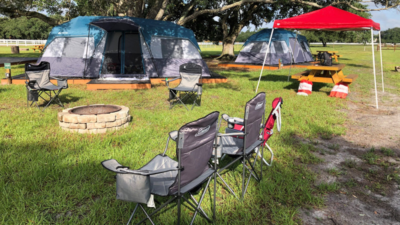 Opción de alojamiento -platform-camping