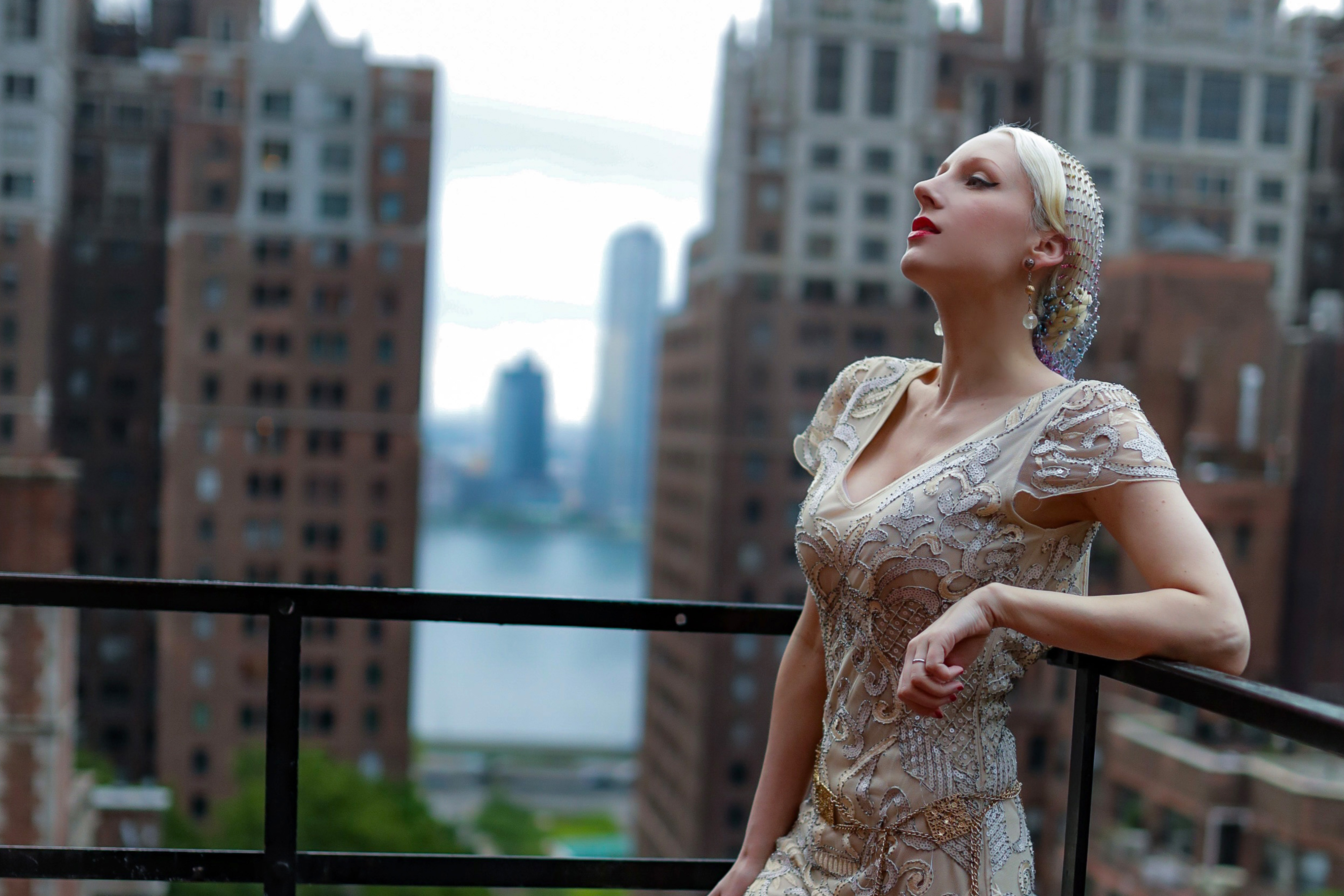 woman on balcony - westgate new york grand central
