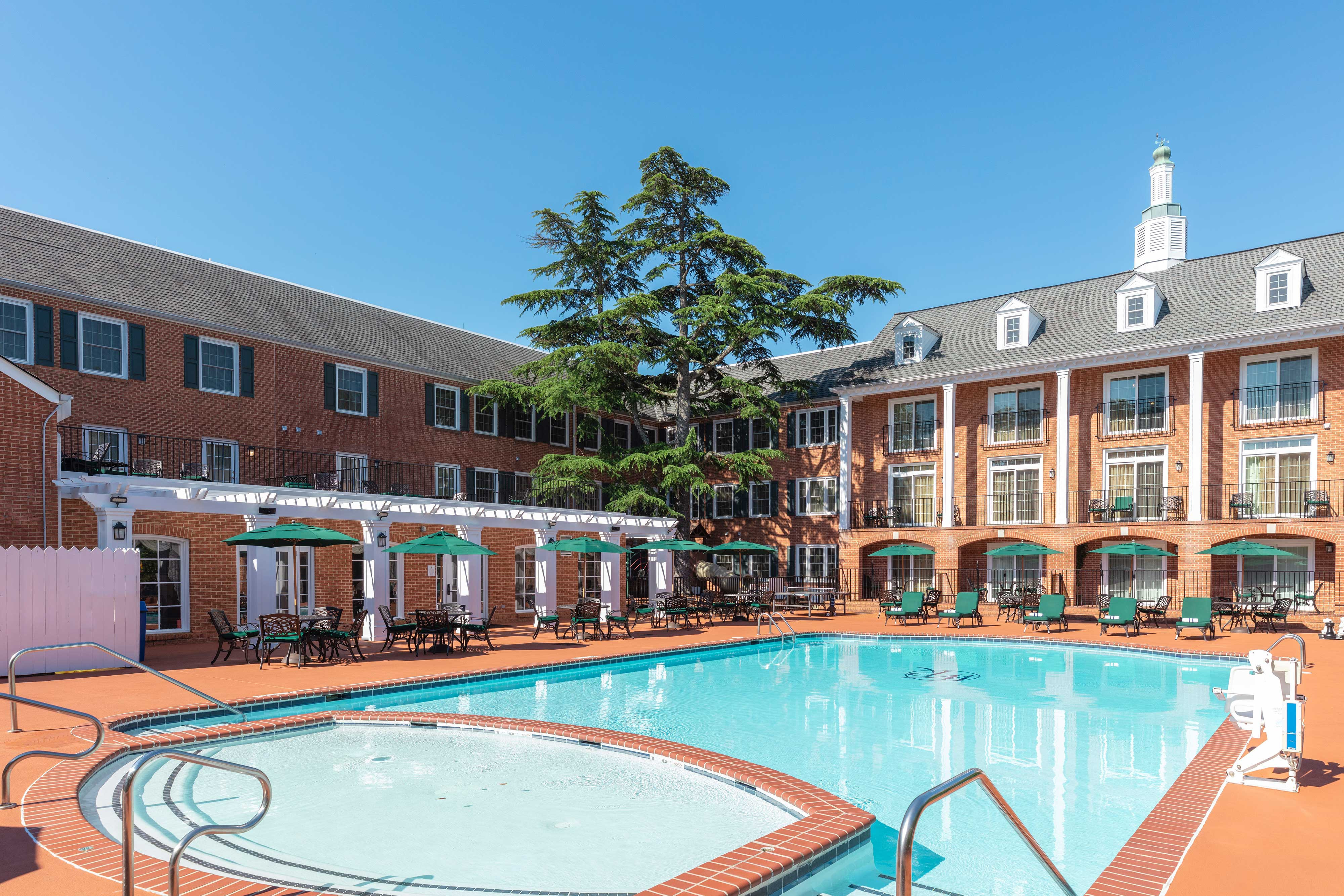 Historic Williamsburg Pool | Westgate Historic Williamsburg