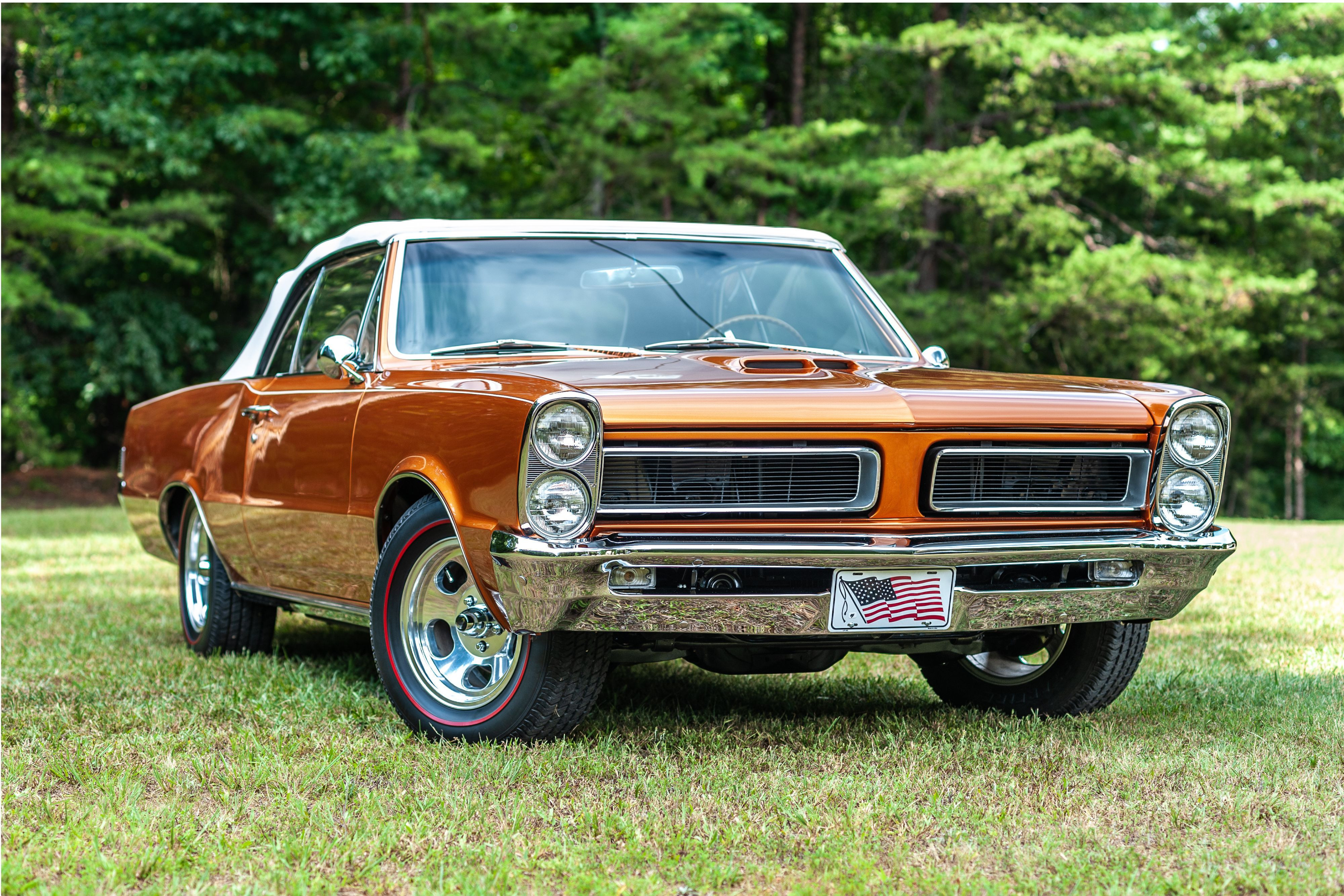 Vintage Wheels and Idyllic Fields: Exploring the Branson Auto and Farm Museum