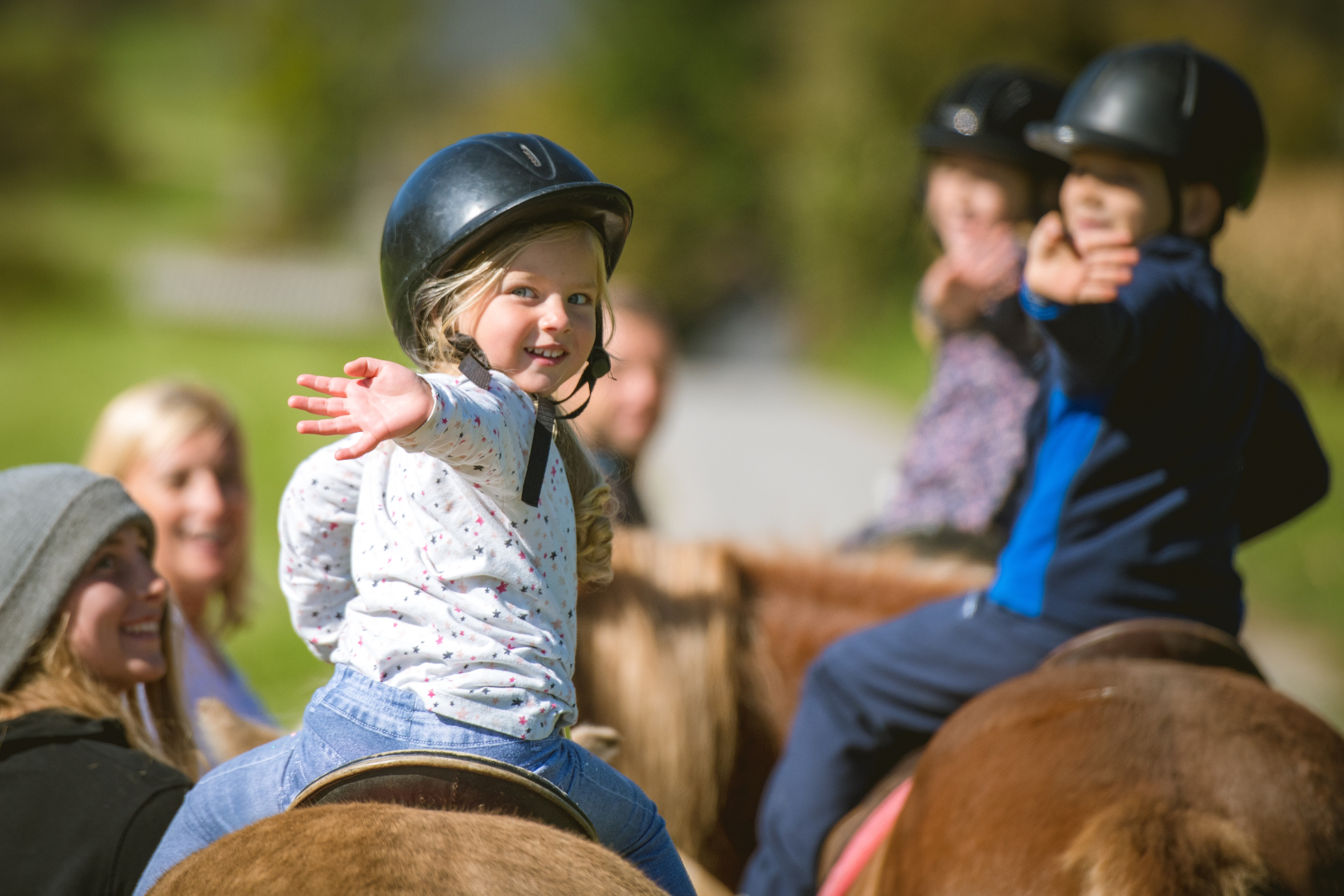 Surprise Your Kids With These 7 Joyful Pony Rides in Orlando