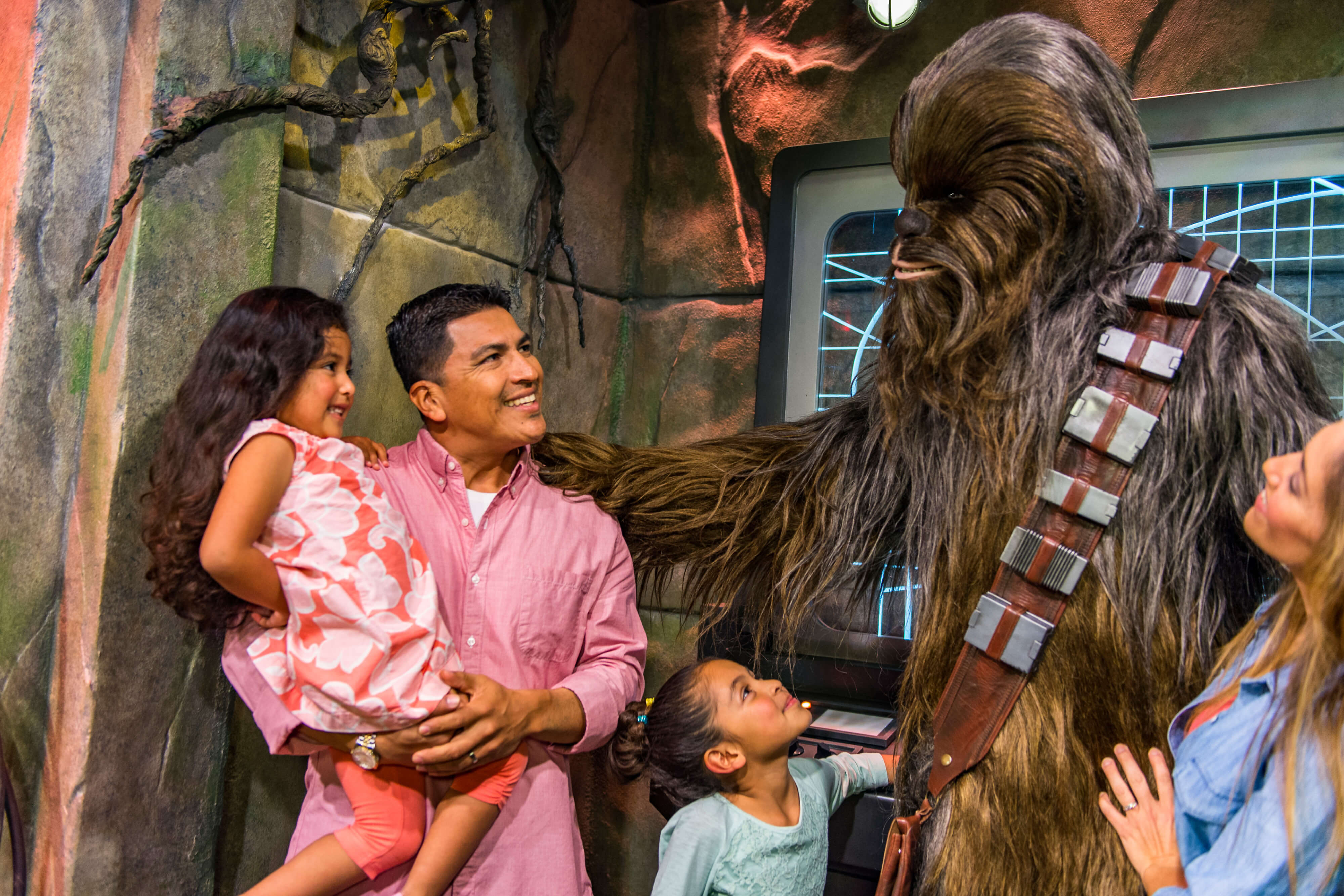 family with star wars character at disney hollywood studios